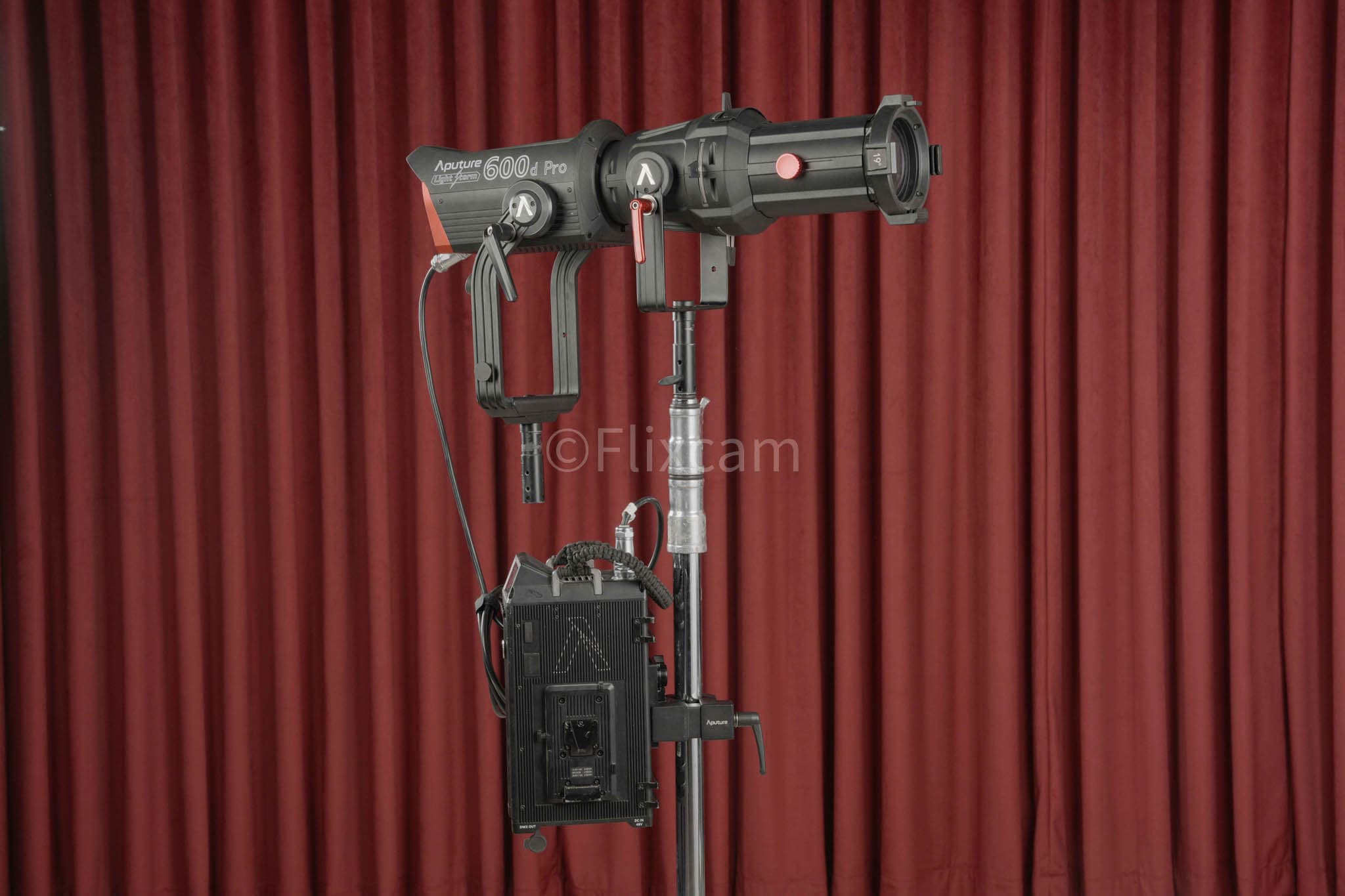 Aputure Light Storm 600D Pro - 4