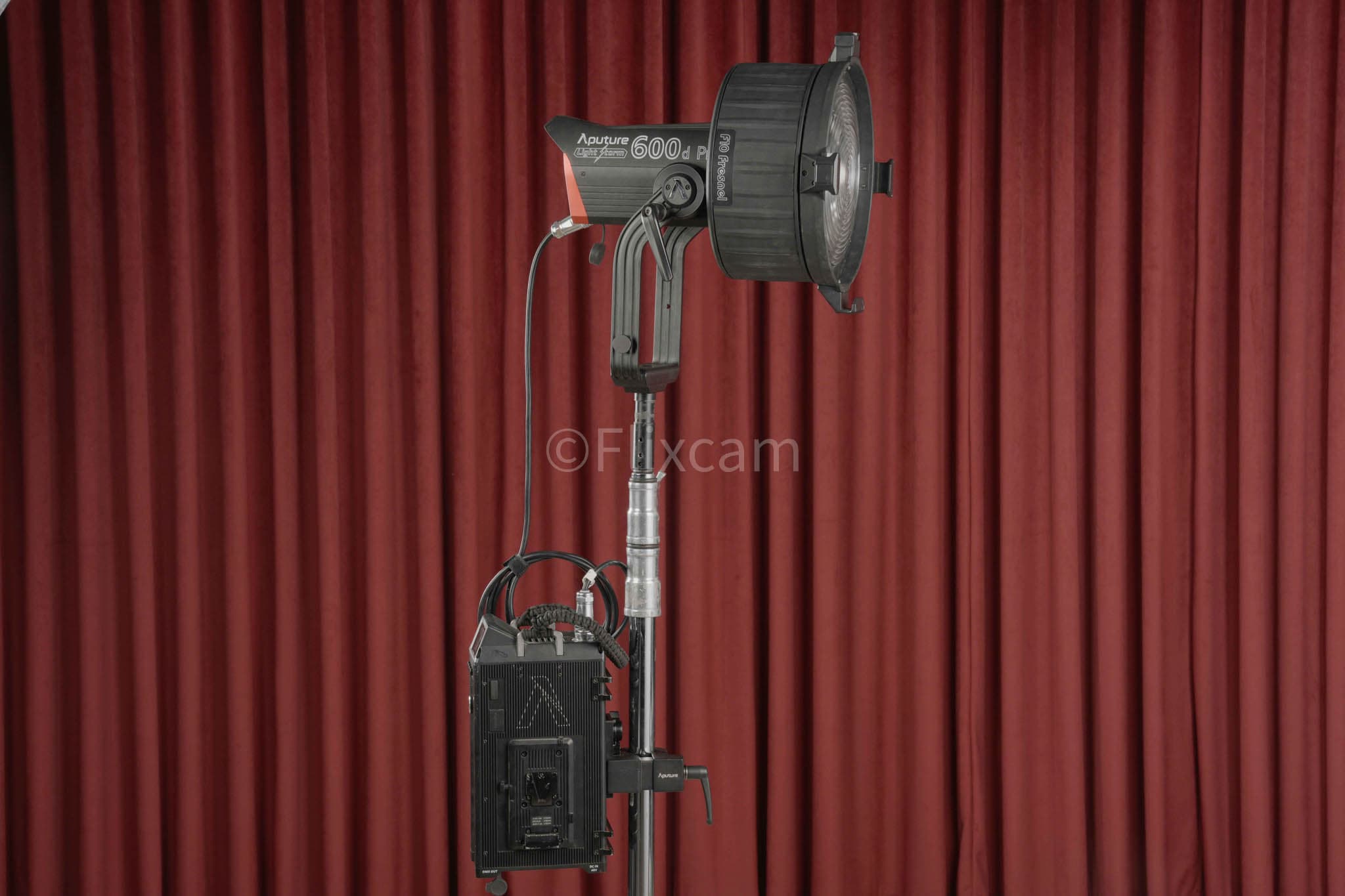 Aputure Light Storm 600D Pro - 5
