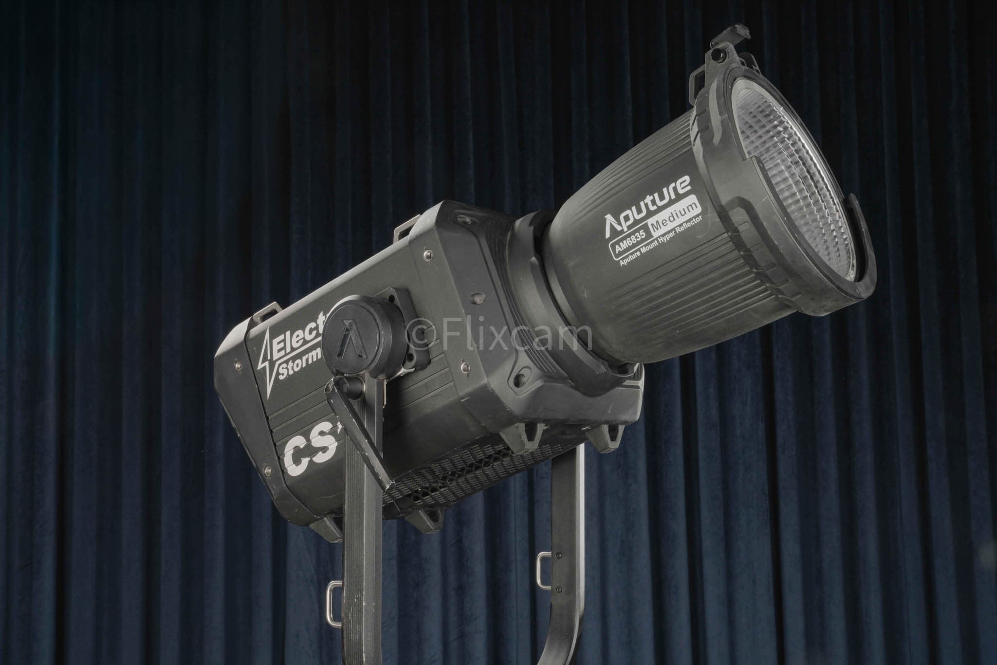 Aputure LS 1500c Pro RGBWW LED Panel Light - 2