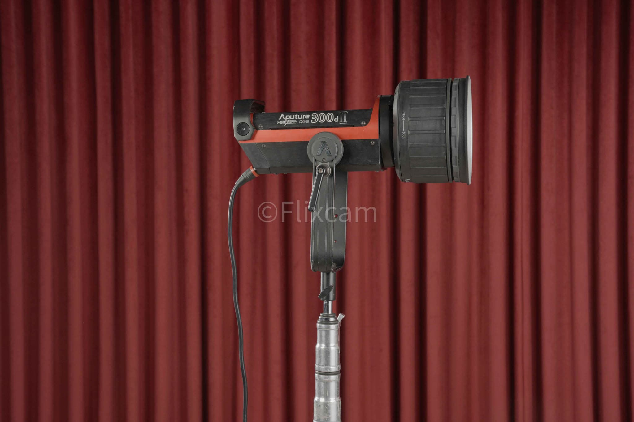 Aputure Fresnel 2x Lens Modifier - 1